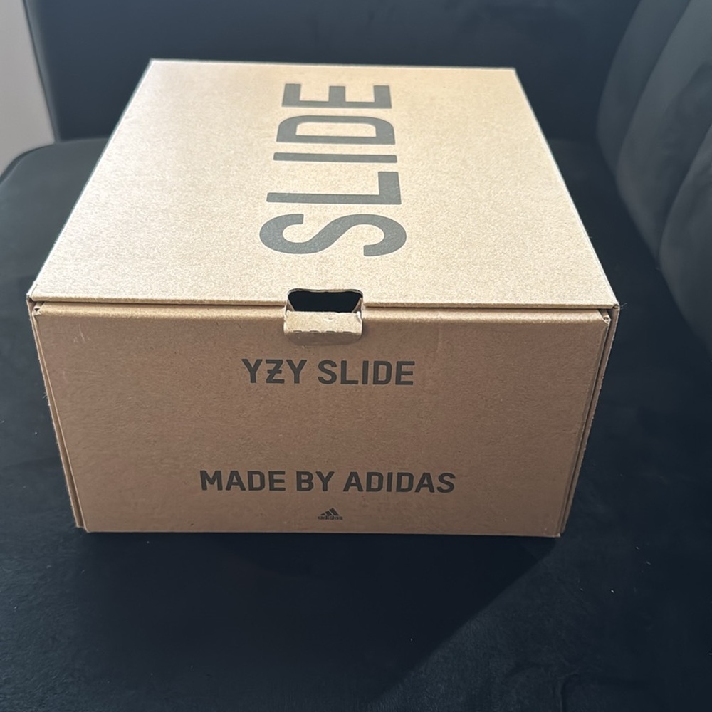 Empty Yeezy Slide Box - (Size 8) - image 3
